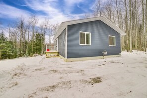 Exterior - 3 Mi to Lake Huron: Secluded Home in Rogers City (Rogers City)