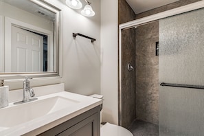 Hair dryer, towels - 3 Mi to The Woodlands: Warm & Welcoming Home! (Spring)