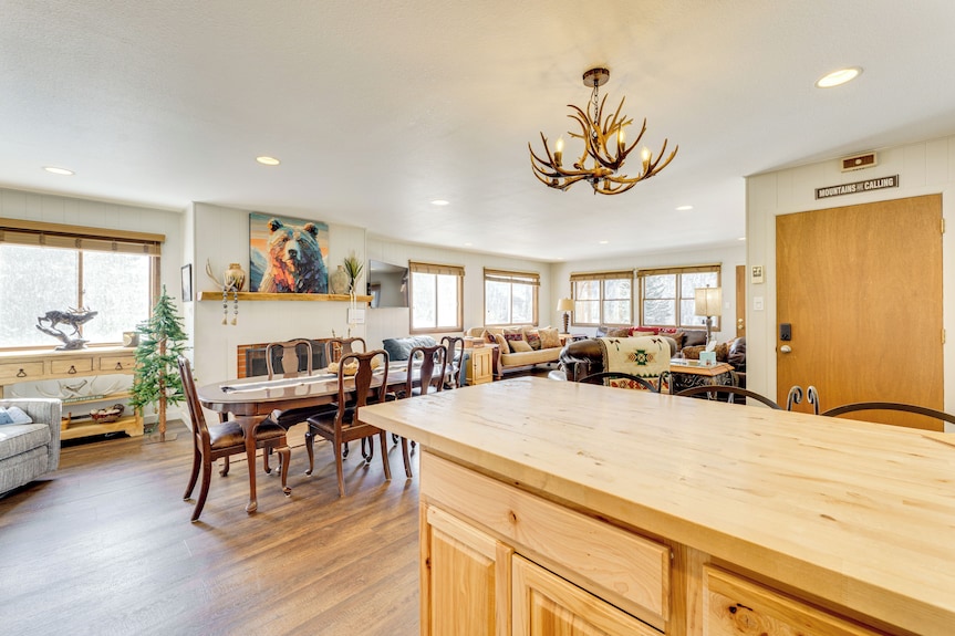 1/2 Mi To Skiing: Red River Condo W/ Free Shuttle! - Red River, NM