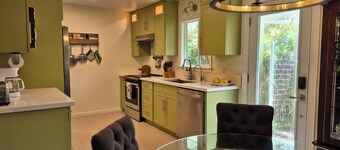 Pu'uwai Place in the heart of Volcano Village