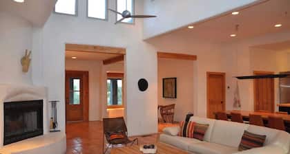 Big Sky Marfa - Quiet, Spacious Adobe with Spectacular WtX Views!