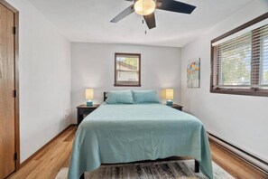 2 間睡房、熨斗/熨衫板、Wi-Fi、床單