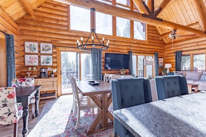 Cabin close to the Lake, Sleeps 8