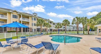 Myrtlewood 2-bedroom condo. Pool in the backyard