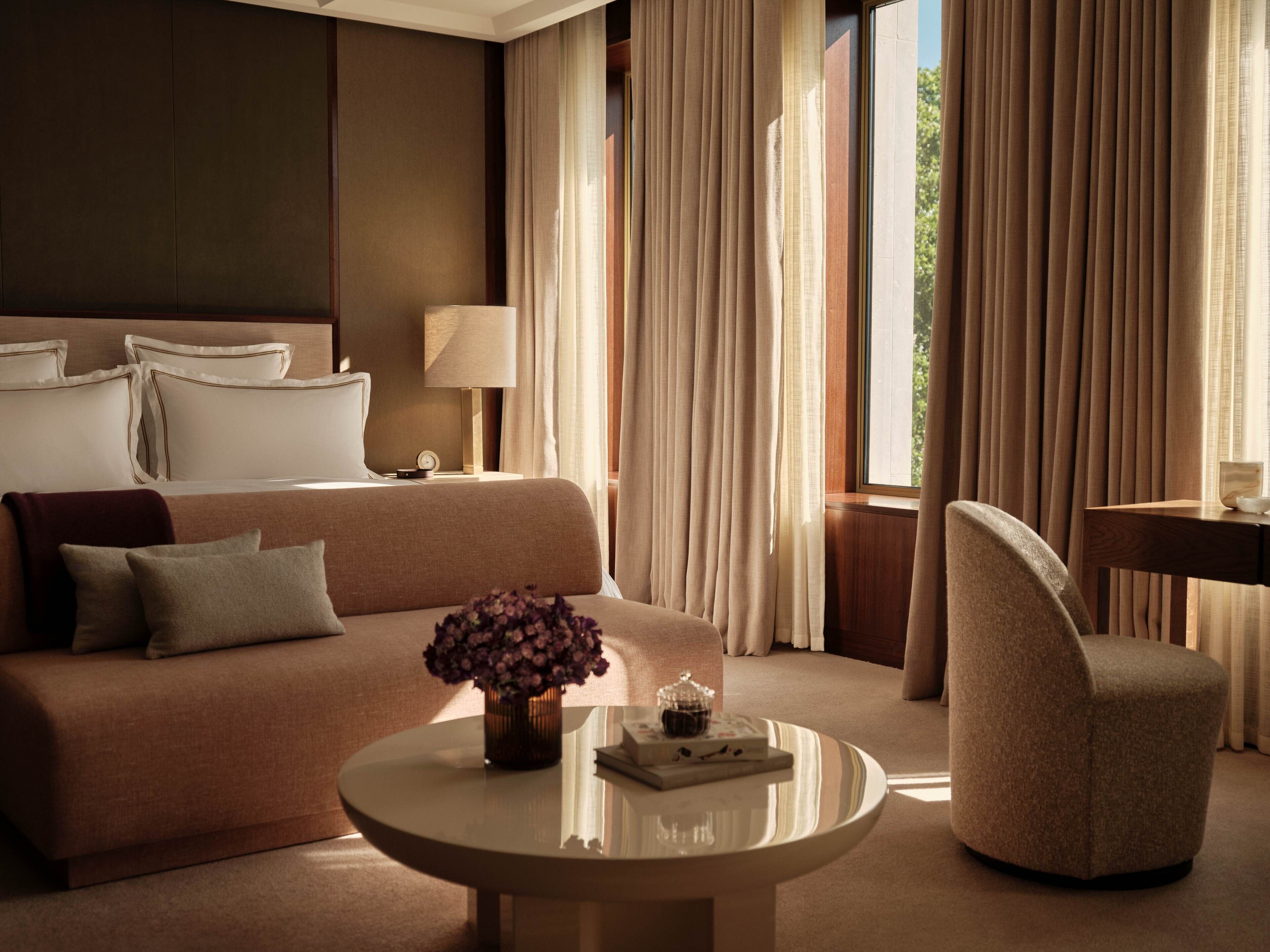 Grand Premier Grosvenor Suite