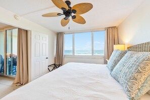 2 soverom, strykejern/-brett, reiseseng for barn og wi-fi