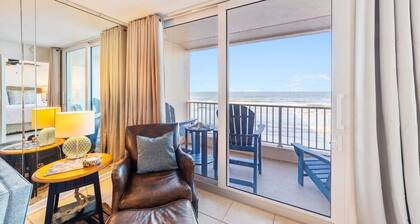 ☀️Wow Oceanfront Views 2BR-2BA Condo Ponce Inlet King Suite, Pool Stunning Views☀️