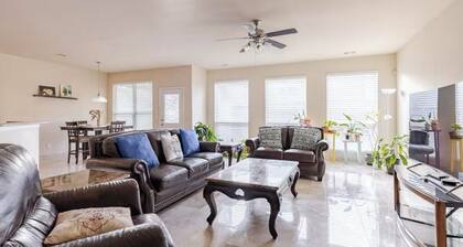 Spacious 4-Bedroom Getaway for Families & Groups