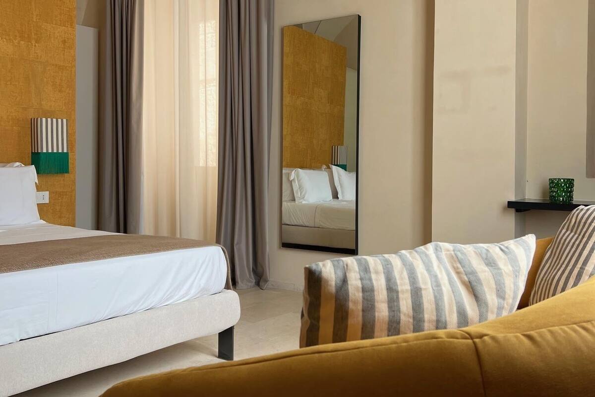 Doppelzimmer, 1 King-Bett, Stadtblick | 1 Schlafzimmer, hochwertige Bettwaren, Daunenbettdecken, Minibar