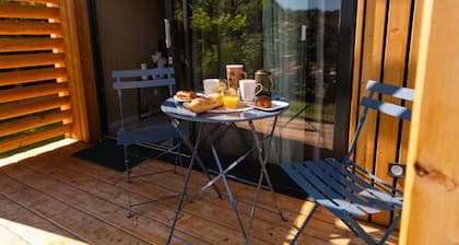 Atypical and sunny chalet 30min Paris - 5min transport - terrace and garden