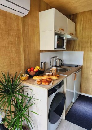 Microwave, stovetop - Atypical and sunny chalet 30min Paris - 5min transport - terrace and garden (Palaiseau)