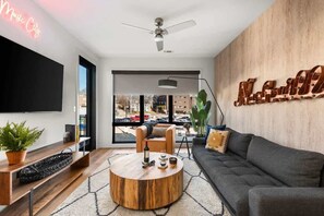 Smart TV, offices