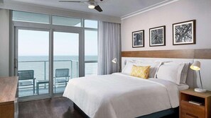 2 عدّة غرف نوم ومكواة/لوح كي وواي فاي وملاءات أسرّة