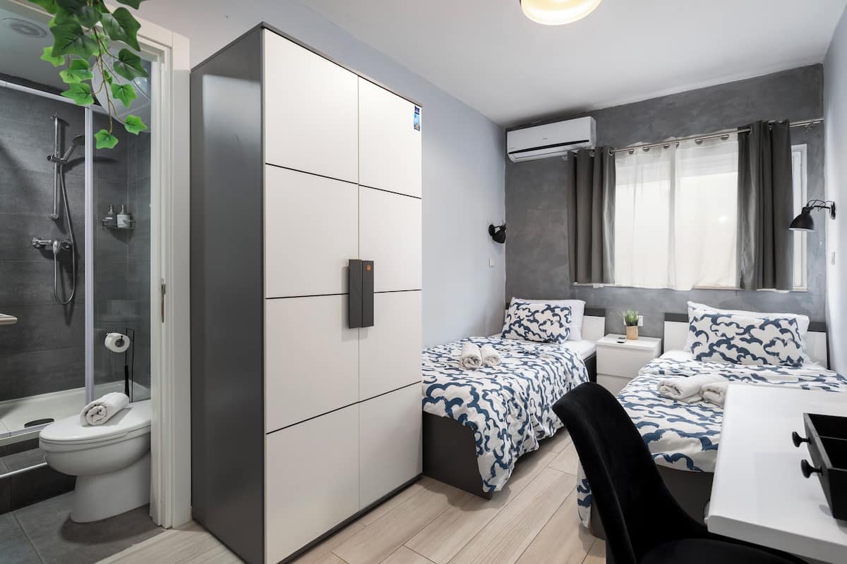 Double or Twin Room | Desk, laptop workspace, free WiFi