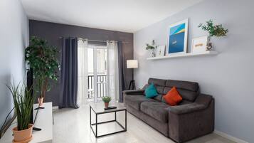 32-inch flat-screen TV with digital channels