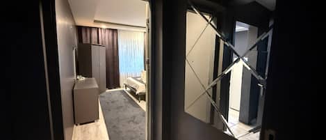 1 chambre, bureau, espace de travail pour ordinateurs portables