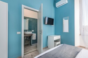 Cortinas blackout, tabla de planchar con plancha y cunas gratuitas