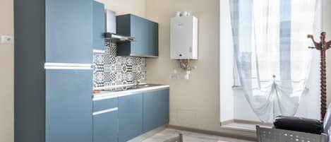 Plaque de cuisson, machine à expresso, bouilloire électrique