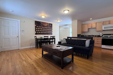 Smart TV. Island Pond Apartment on VAST Trail – 1BR, 1BA