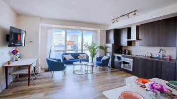 Family Apartment, Lake View | Living area