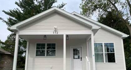 Charming 2-bedroom cottage