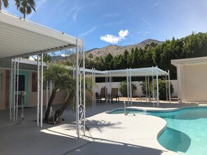 Utomhuspool