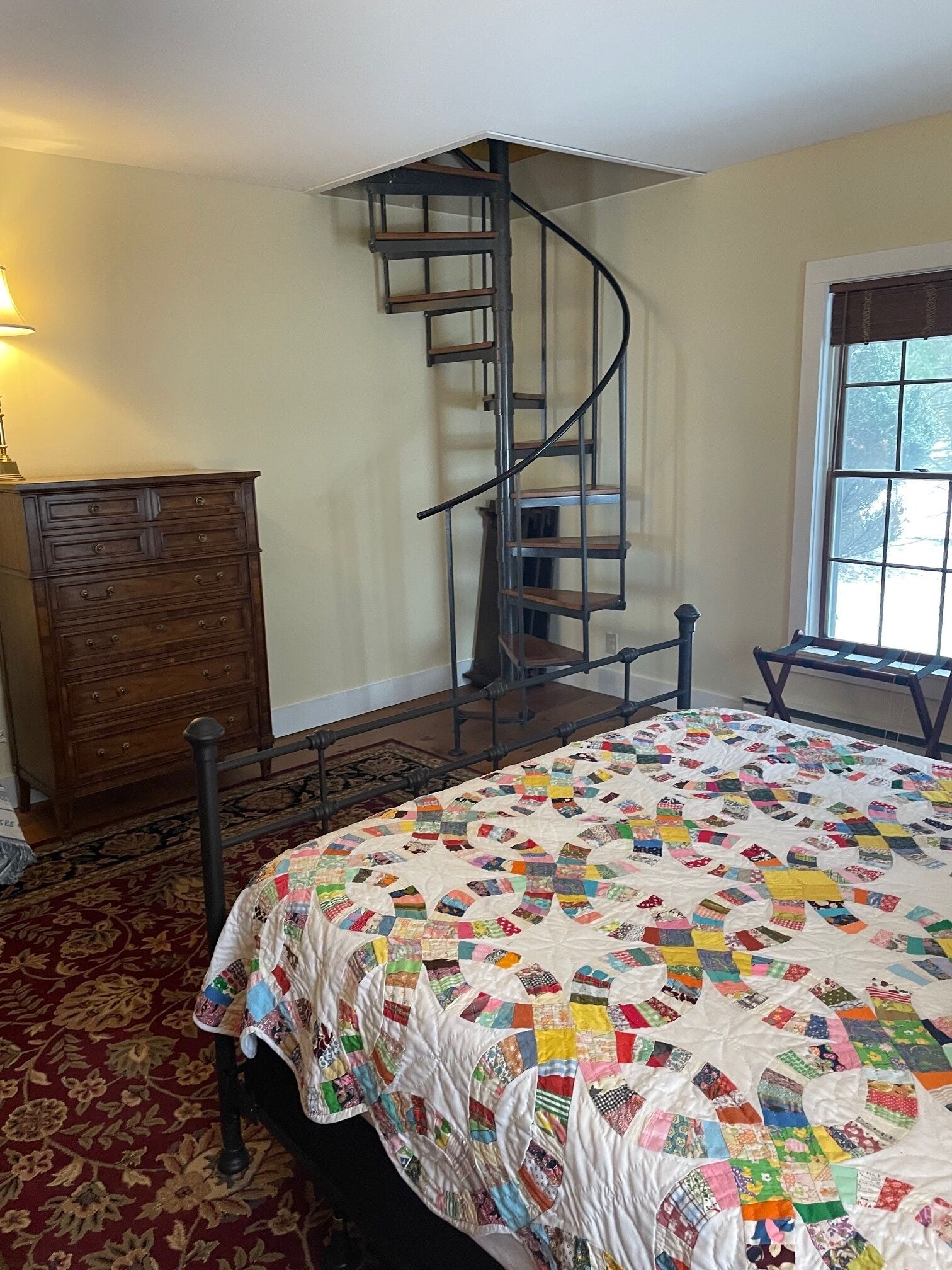 1st floor queen BR