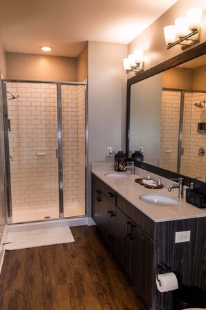 Shower, hair dryer - 2 Bedroom Buckhead Suite (Atlanta)