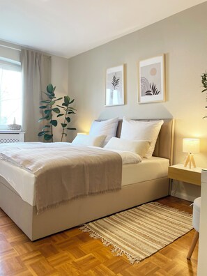 2 bedrooms, iron/ironing board, WiFi, bed sheets