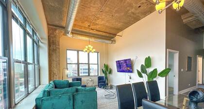 McCormick Place 3b/2b family oasis with optional parking for up to 10 guests
