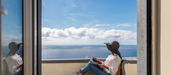 Sea and mountain view - Madeira Friendly Guest House