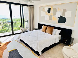 6 bedrooms, WiFi, bed sheets