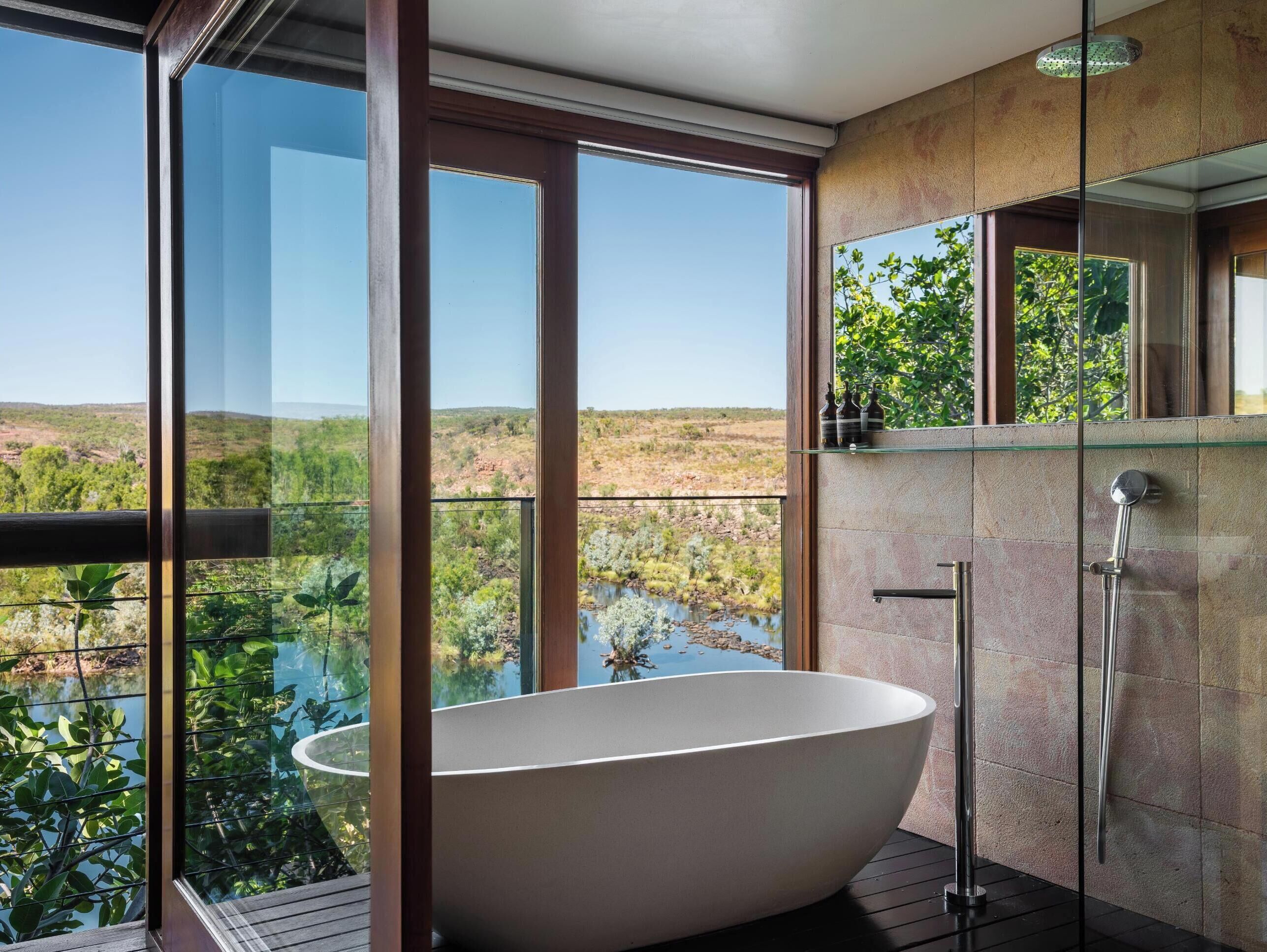 Gorgeview Room | Bathroom