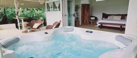 1 chambre, fer et planche à repasser, lit parapluie, Wi-Fi gratuit