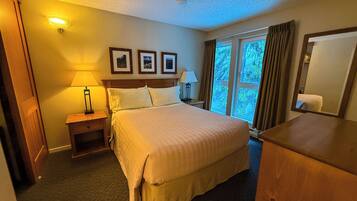 2 bedrooms, bed sheets