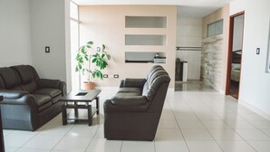 Living area - Casa-Hotel Bicentenario (Sucre)