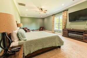 4 多间卧室、熨斗/熨衣板、免费 WiFi、床单