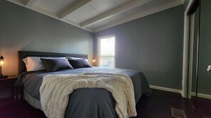 1 bedroom, desk, free WiFi, bed sheets