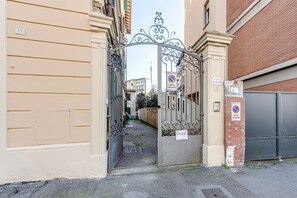 Exterior detail - Garden House - Sweet Dreams in Florence (Firenze)