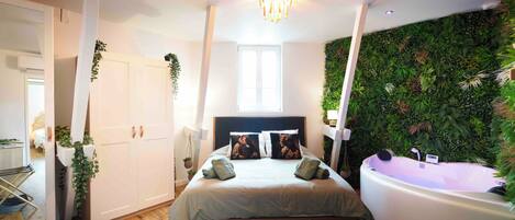 2 chambres, fer et planche Ă repasser, lit parapluie, accĂšs Internet