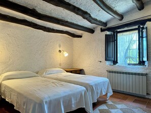 5 soverom, strykejern/-brett, reiseseng for barn og wi-fi (inkludert)