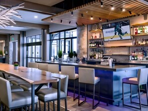 Bar (on property) - Grand Colorado on Peak Eight – 3-Bedroom Breckenridge Residence - Ski In Ski Out (Breckenridge)