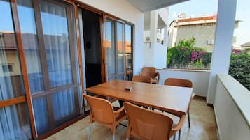 Dupleks Grand, dapur, pemandangan kebun | Teras/patio