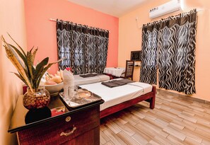 Sengetøy i egyptisk bomull, sengetøy av topp kvalitet og skrivebord