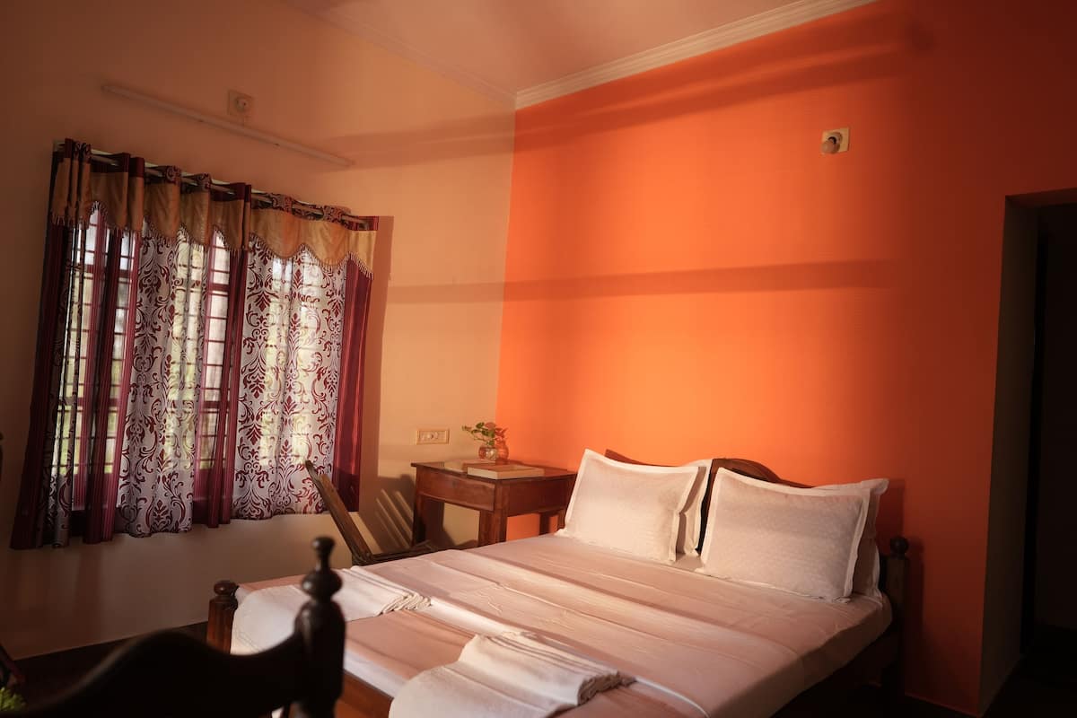 Comfort Villa, Lake View | 1 bilik tidur, meja, ruang kerja komputer riba, kalis bunyi