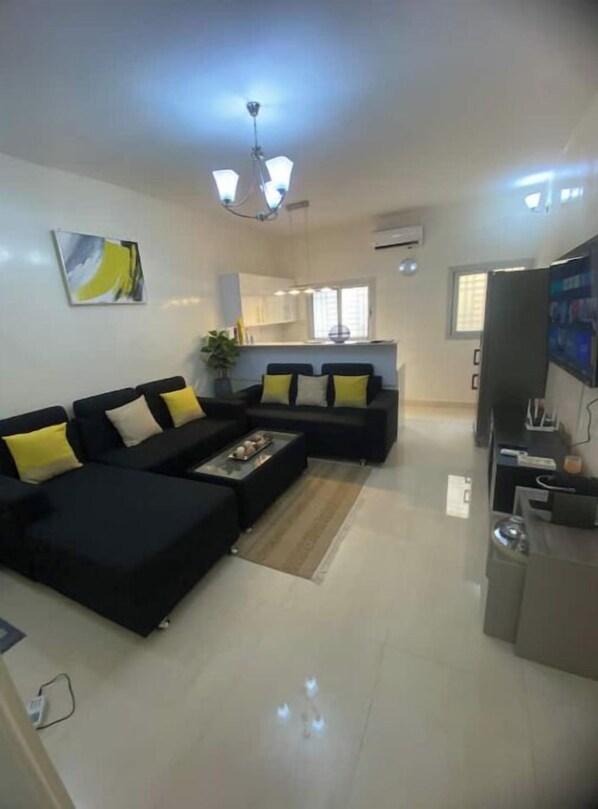 Living area - Good plan in Dakar, just perfect (Dakar)
