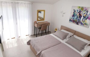 4 habitaciones, cuna de viaje, wifi gratis y ropa de cama 