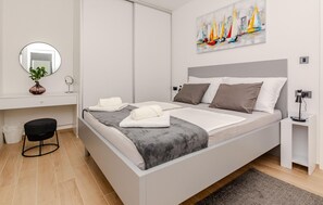 2 chambres, lit parapluie, Wi-Fi gratuit, draps fournis