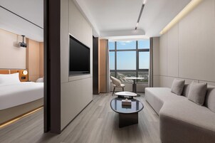 Suite, 1 King Bed, Non Smoking