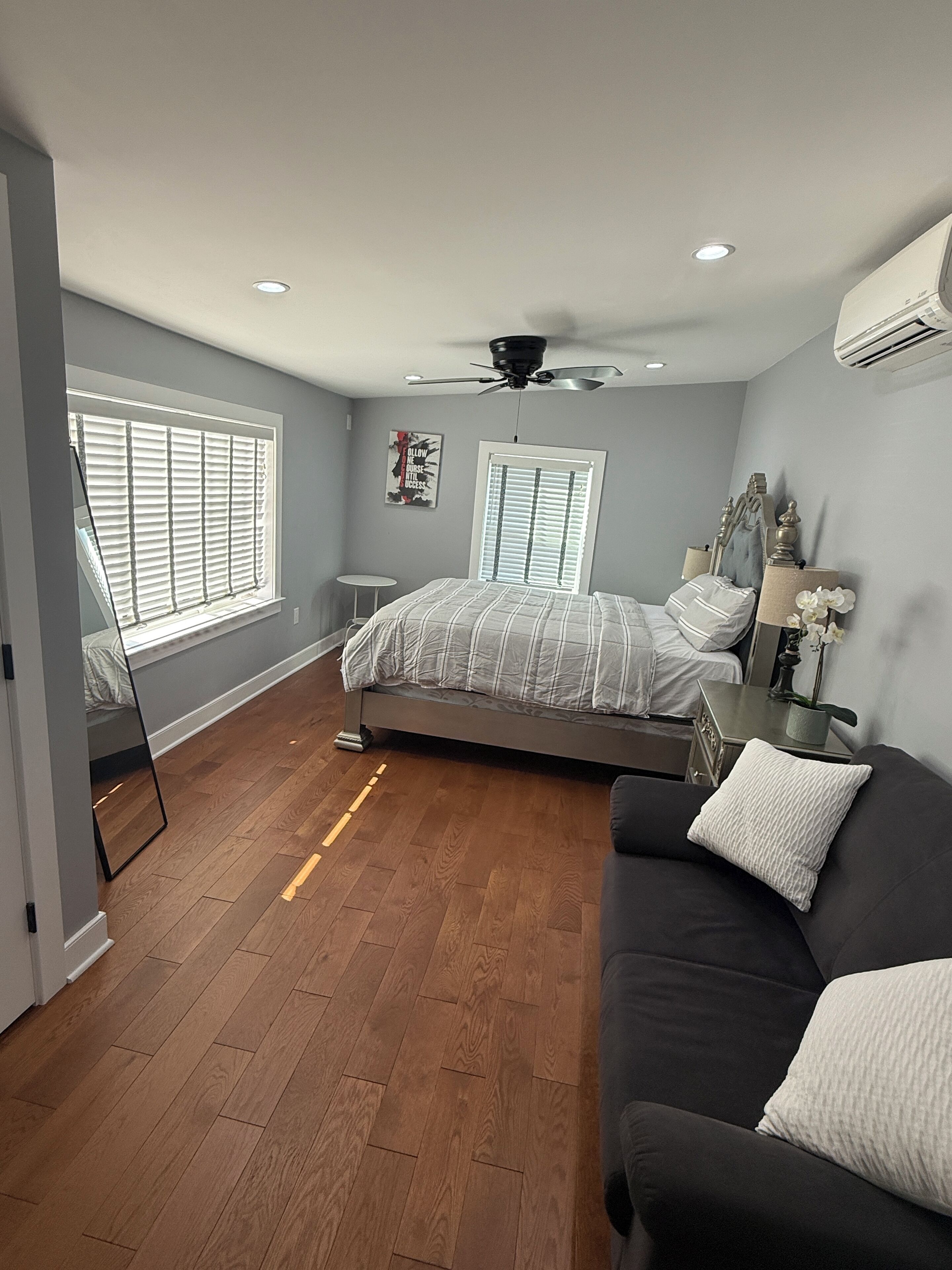 2 chambres, fer et planche à repasser, Wi-Fi gratuit, draps fournis